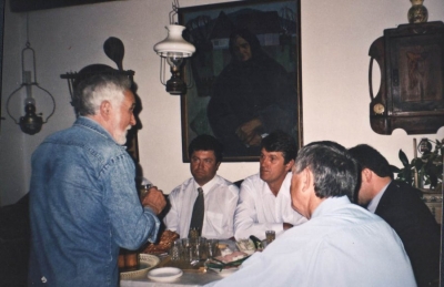В майстерні. В. Микита, П. Порошенко, В. Ющенко. 2003 р.