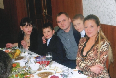  На ювілейній вечері, родина доньки Оники 2011 р.